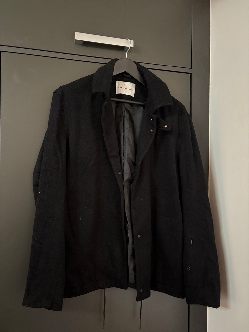 The Arrivals Men's Black Lightweight Wool Blend Jacket with Button-Down Collar